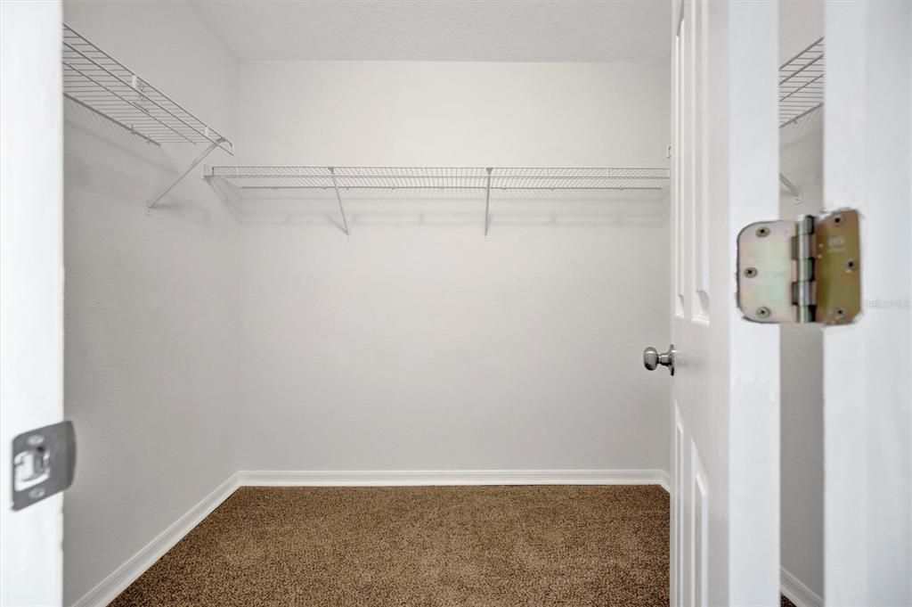 Active With Contract: $650,000 (5 beds, 4 baths, 3908 Square Feet)