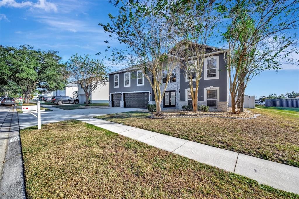 Active With Contract: $650,000 (5 beds, 4 baths, 3908 Square Feet)