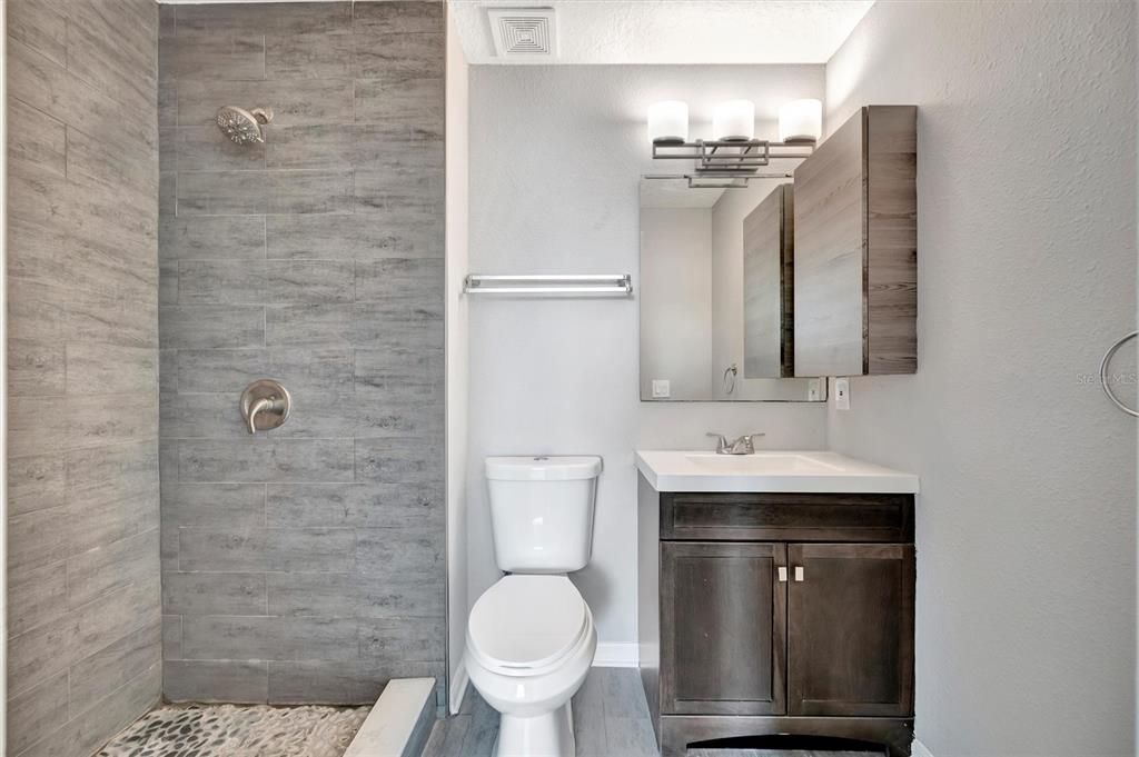 Active With Contract: $650,000 (5 beds, 4 baths, 3908 Square Feet)