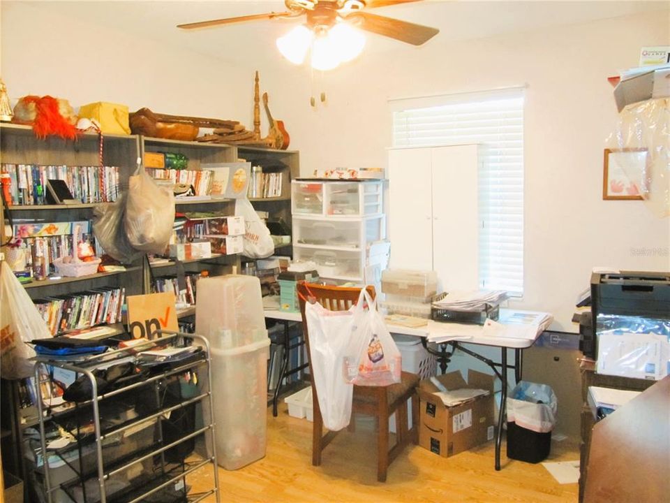 Activo con contrato: $218,000 (3 camas, 2 baños, 1200 Pies cuadrados)