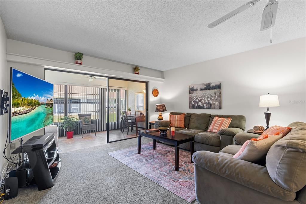 Active With Contract: $189,000 (1 beds, 1 baths, 815 Square Feet)