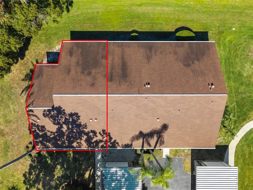 Active With Contract: $189,000 (1 beds, 1 baths, 815 Square Feet)