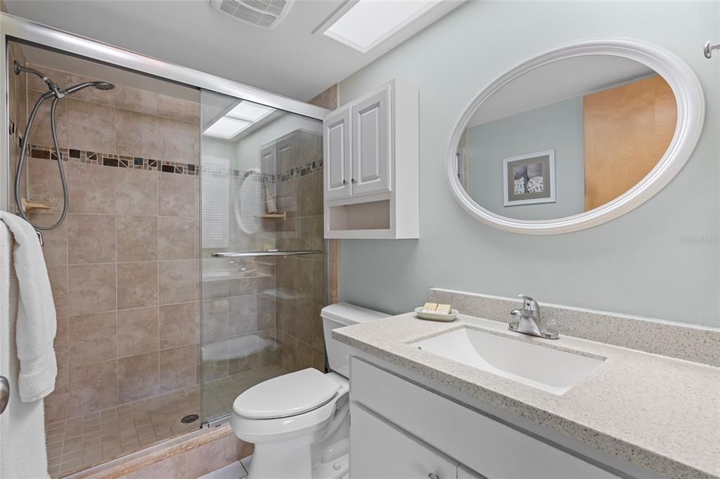 Active With Contract: $189,000 (1 beds, 1 baths, 815 Square Feet)