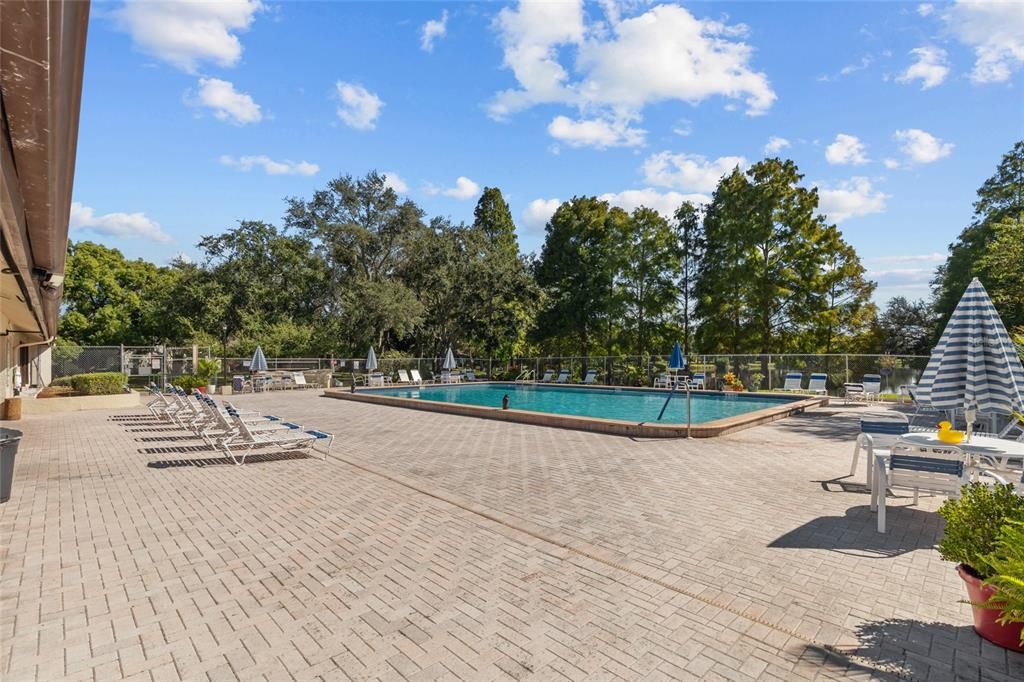 Active With Contract: $189,000 (1 beds, 1 baths, 815 Square Feet)