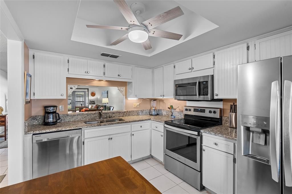 Active With Contract: $189,000 (1 beds, 1 baths, 815 Square Feet)