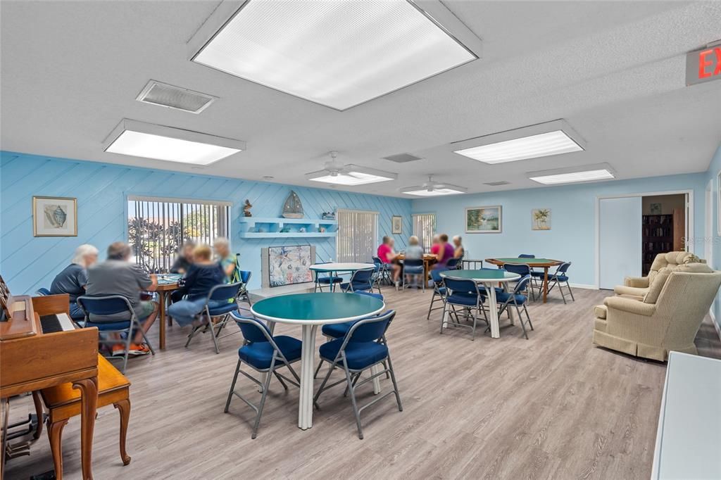 Active With Contract: $189,000 (1 beds, 1 baths, 815 Square Feet)