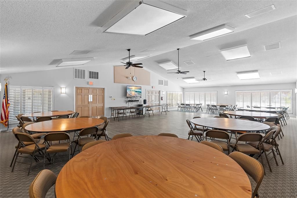 Active With Contract: $189,000 (1 beds, 1 baths, 815 Square Feet)