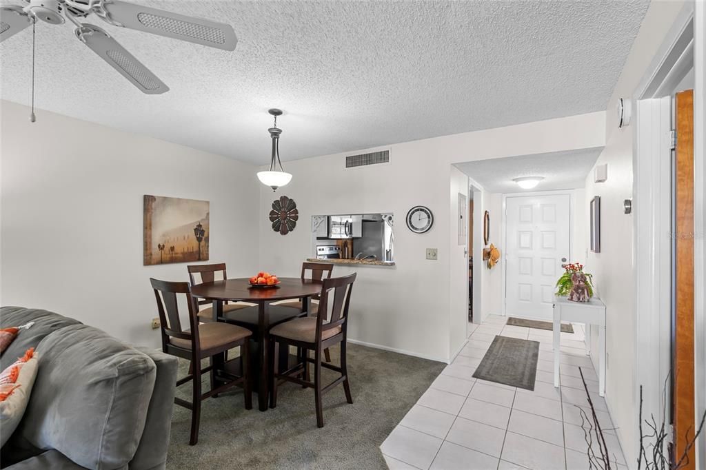 Active With Contract: $189,000 (1 beds, 1 baths, 815 Square Feet)