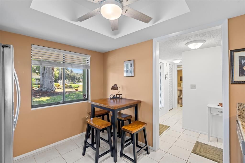 Active With Contract: $189,000 (1 beds, 1 baths, 815 Square Feet)