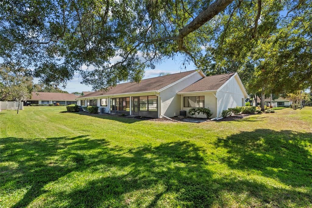 Active With Contract: $189,000 (1 beds, 1 baths, 815 Square Feet)