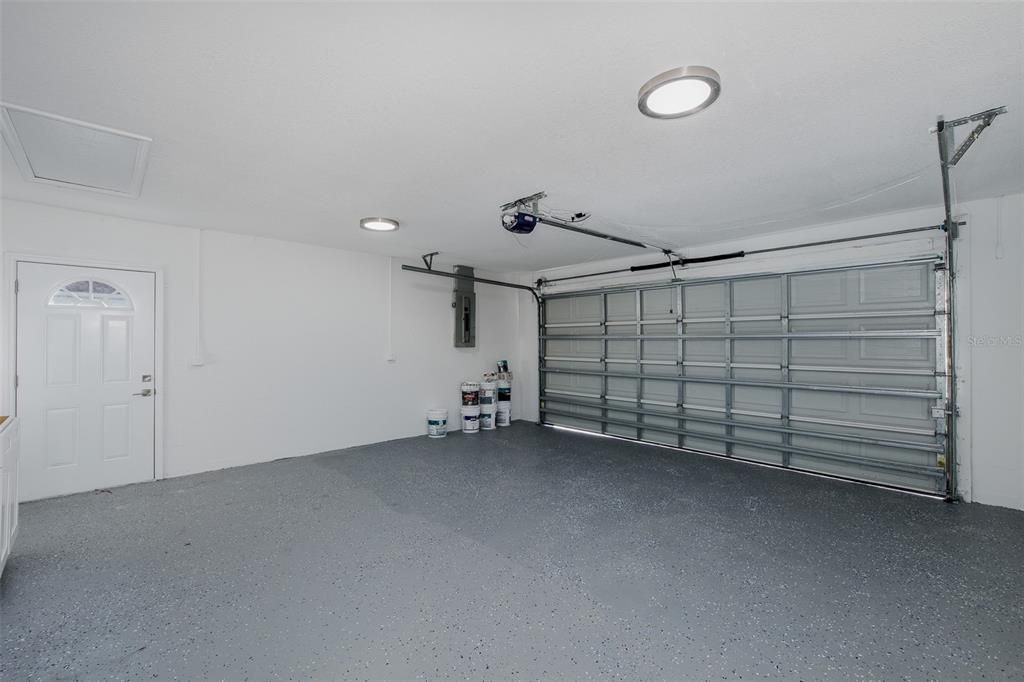 Под контрактом: $289,900 (3 спален, 2 ванн, 1523 Квадратных фут)