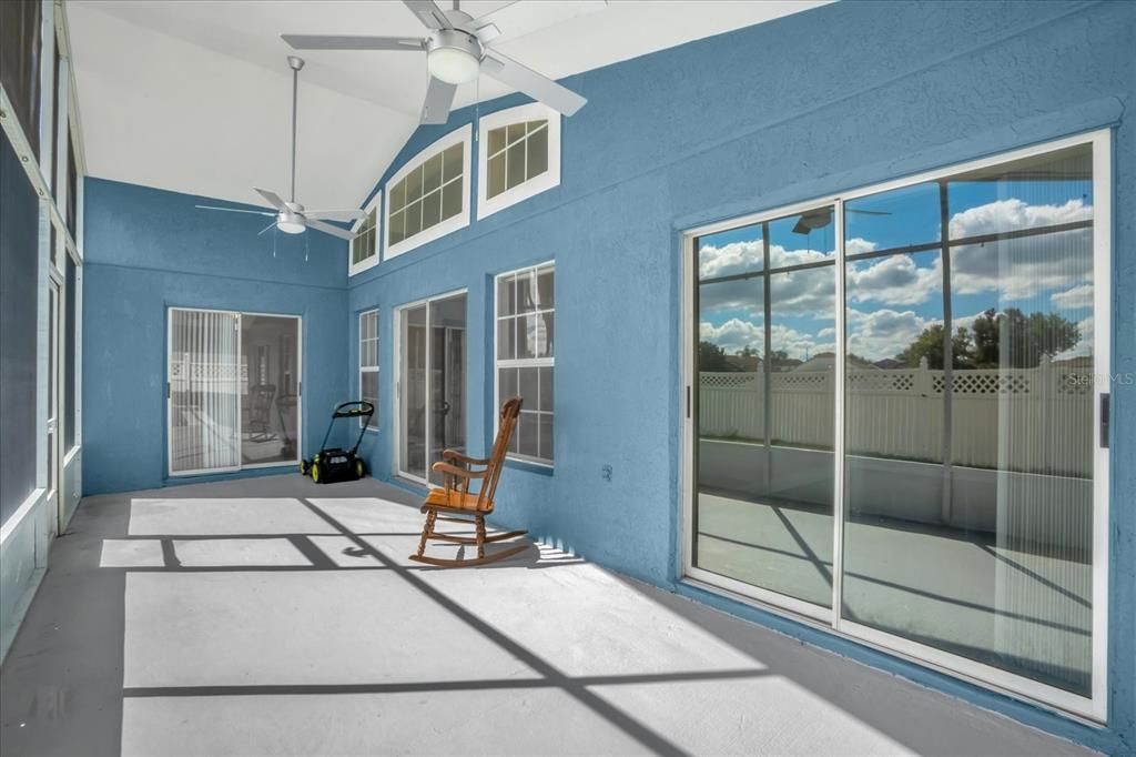 合同活跃: $269,900 (3 贝兹, 2 浴室, 1260 平方英尺)