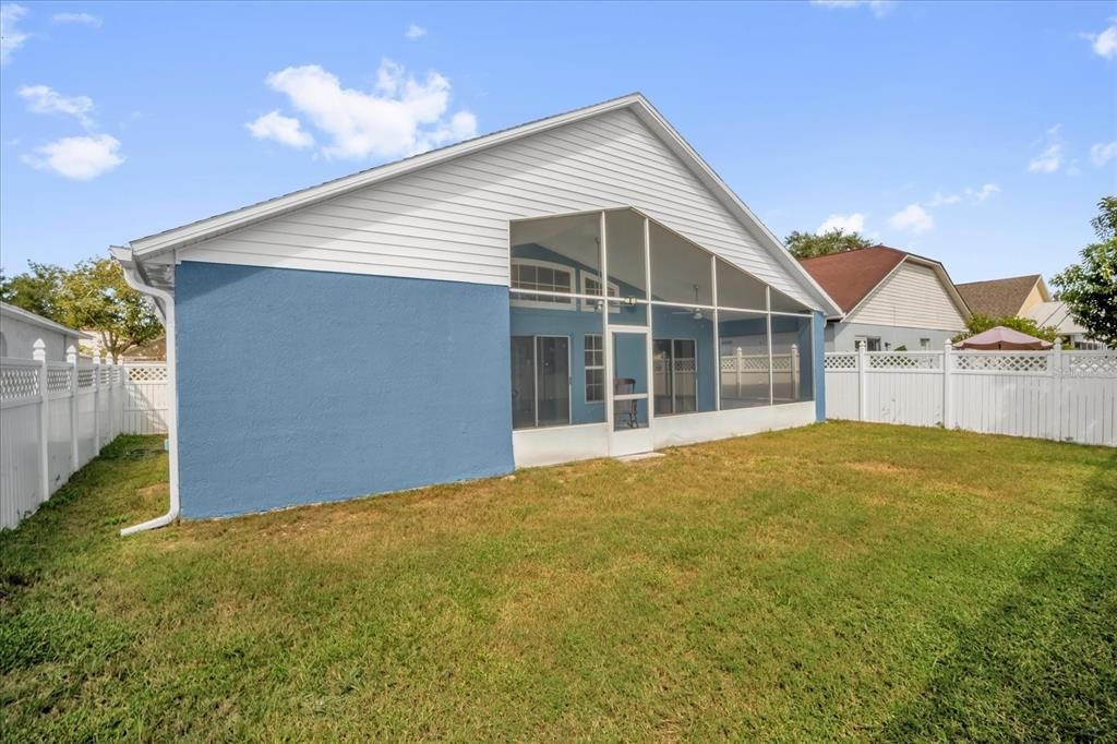 合同活跃: $269,900 (3 贝兹, 2 浴室, 1260 平方英尺)