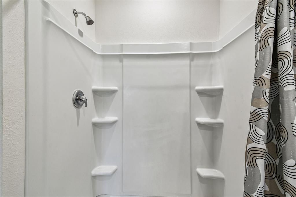 For Rent: $3,000 (4 beds, 2 baths, 1846 Square Feet)