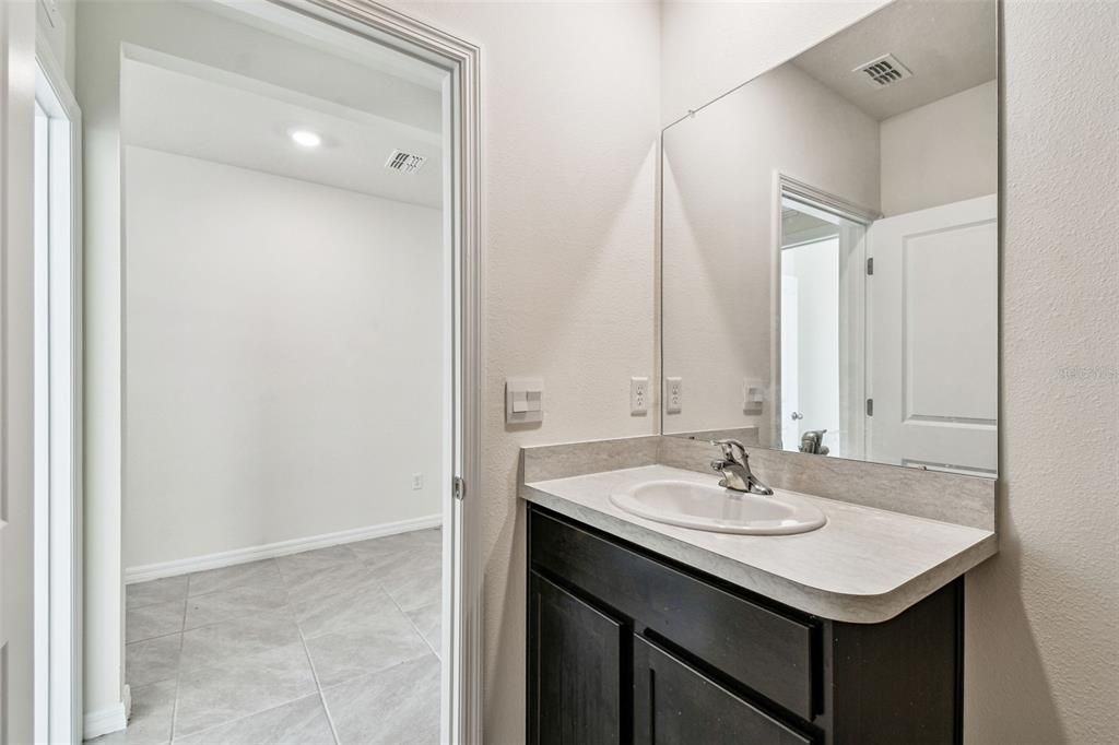 For Rent: $3,000 (4 beds, 2 baths, 1846 Square Feet)