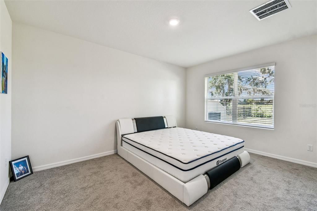 For Rent: $3,000 (4 beds, 2 baths, 1846 Square Feet)