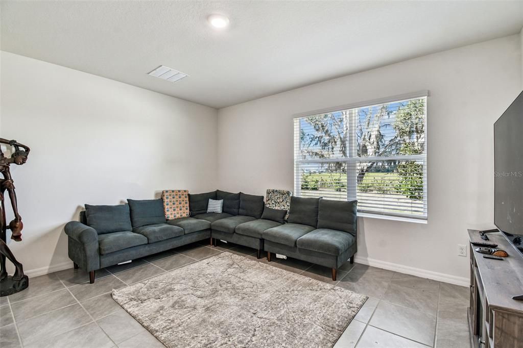 For Rent: $3,000 (4 beds, 2 baths, 1846 Square Feet)