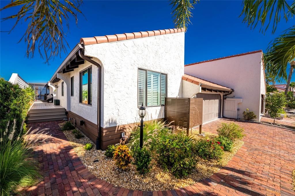 Activo con contrato: $499,000 (3 camas, 2 baños, 2164 Pies cuadrados)