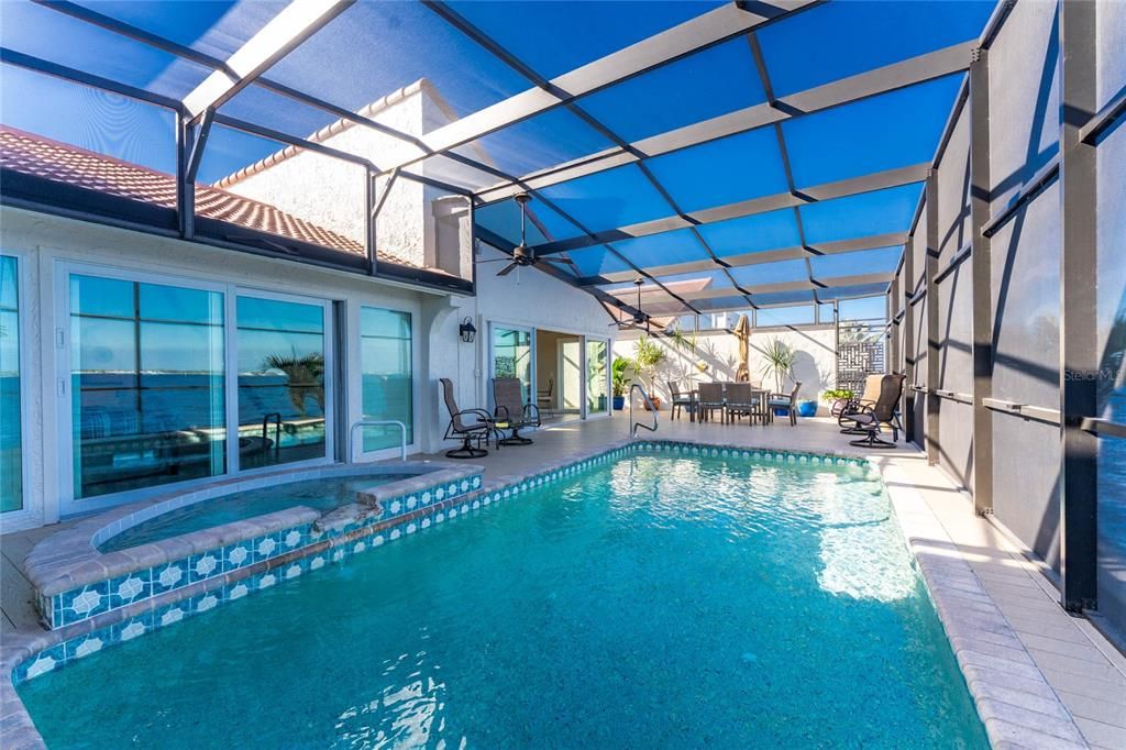 Activo con contrato: $499,000 (3 camas, 2 baños, 2164 Pies cuadrados)