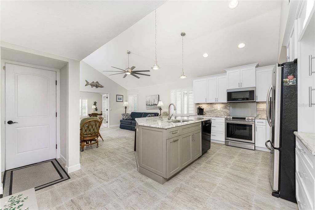 Activo con contrato: $499,000 (3 camas, 2 baños, 2164 Pies cuadrados)