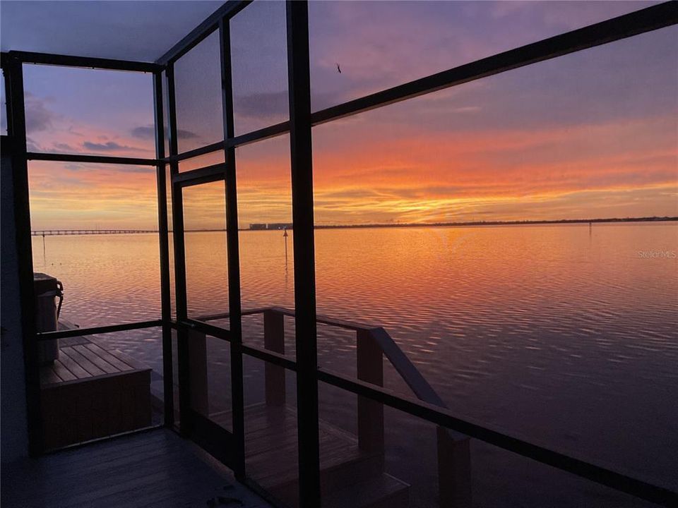 Activo con contrato: $499,000 (3 camas, 2 baños, 2164 Pies cuadrados)