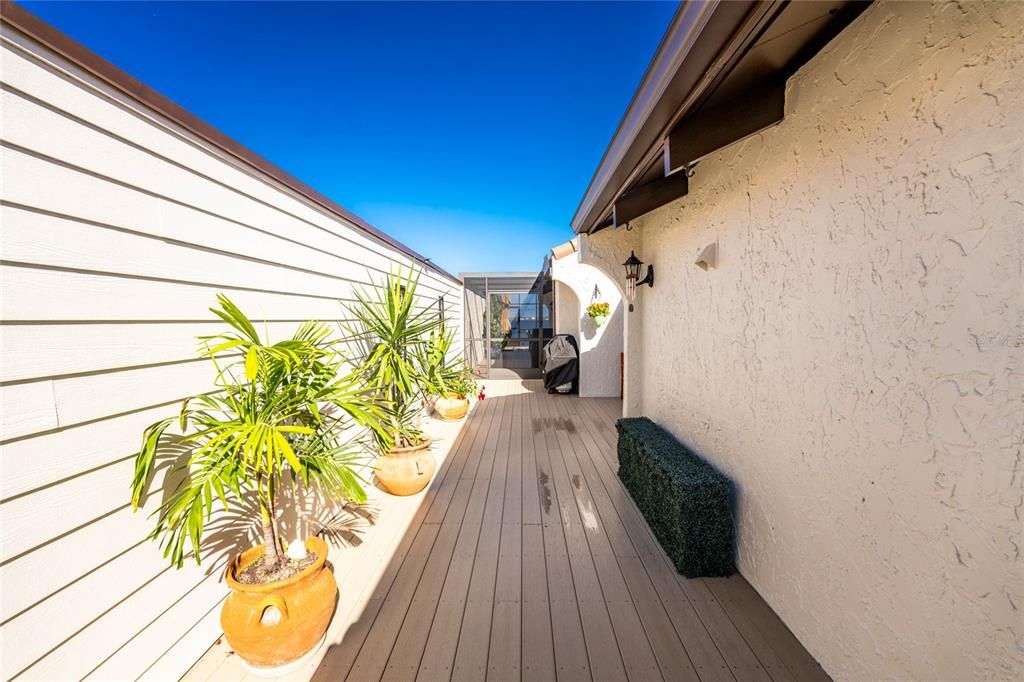 Activo con contrato: $499,000 (3 camas, 2 baños, 2164 Pies cuadrados)