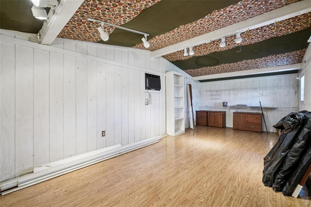 For Sale: $485,000 (3 beds, 2 baths, 1784 Square Feet)