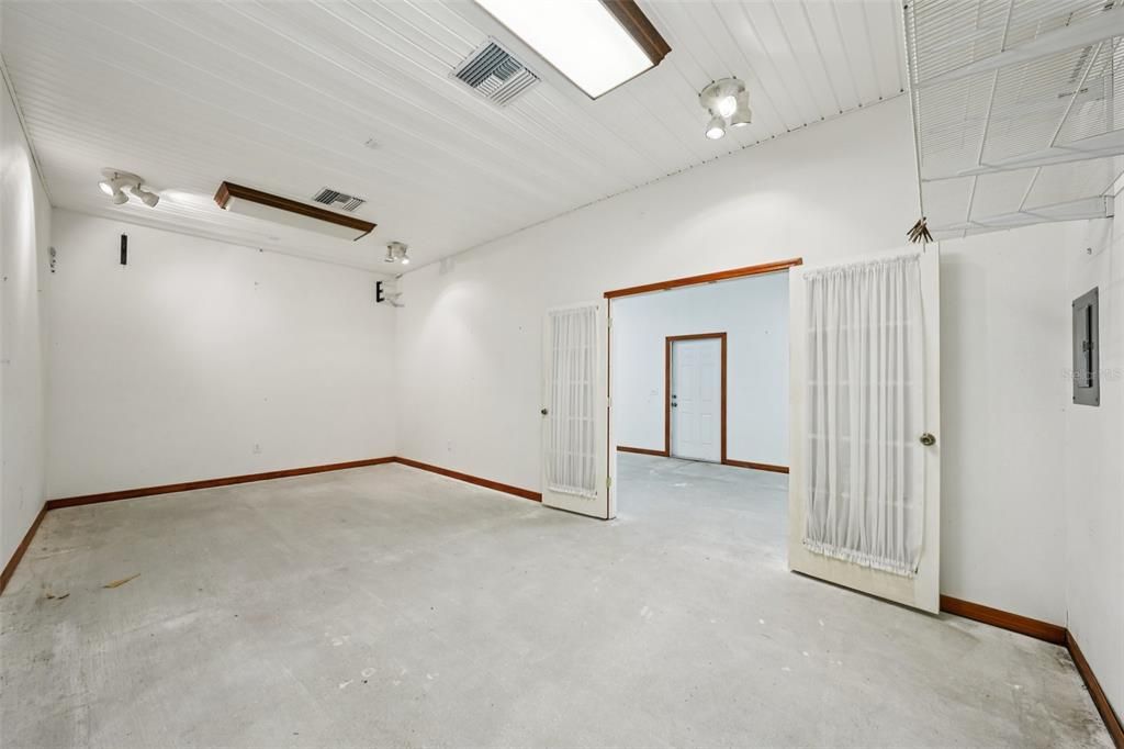 For Sale: $485,000 (3 beds, 2 baths, 1784 Square Feet)