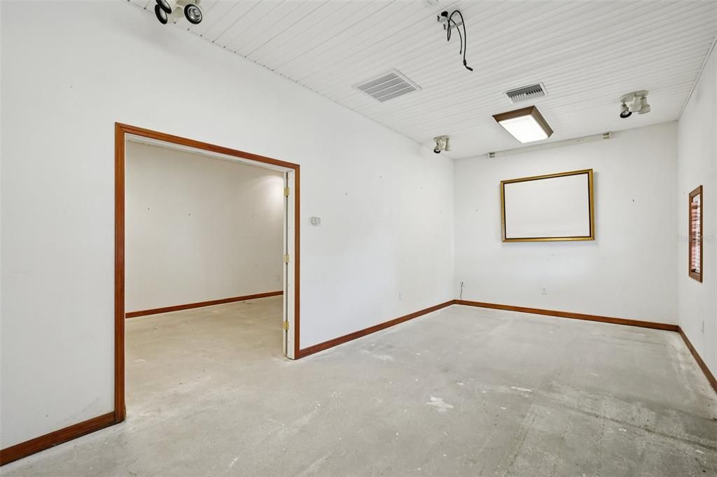 For Sale: $485,000 (3 beds, 2 baths, 1784 Square Feet)