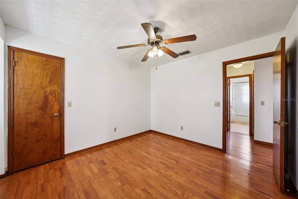 For Sale: $485,000 (3 beds, 2 baths, 1784 Square Feet)