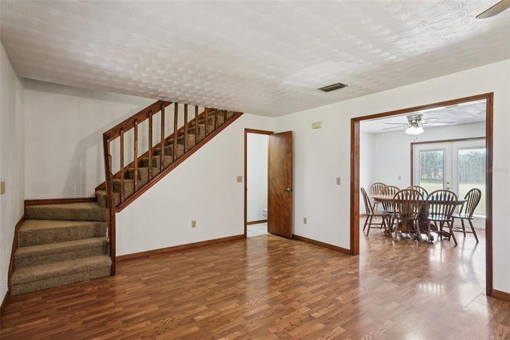 For Sale: $485,000 (3 beds, 2 baths, 1784 Square Feet)