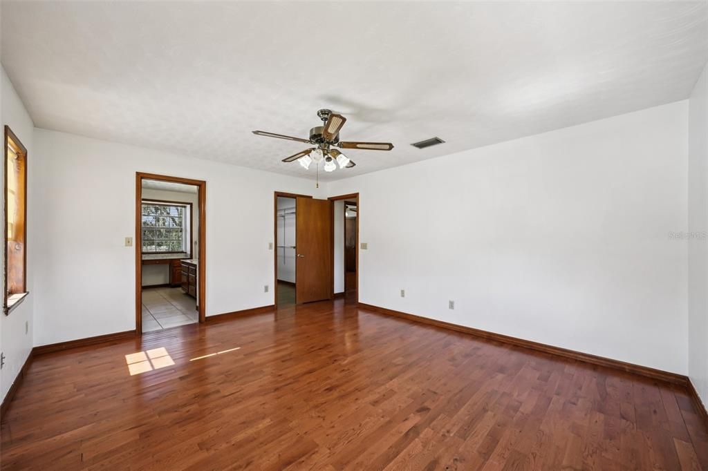 For Sale: $485,000 (3 beds, 2 baths, 1784 Square Feet)