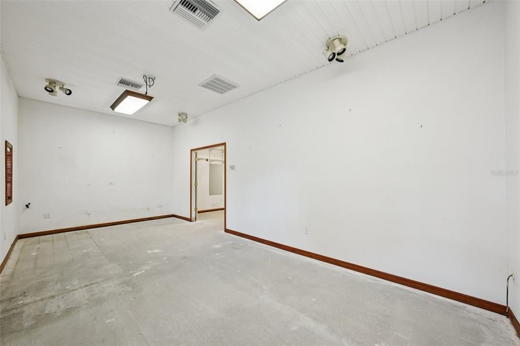 For Sale: $485,000 (3 beds, 2 baths, 1784 Square Feet)