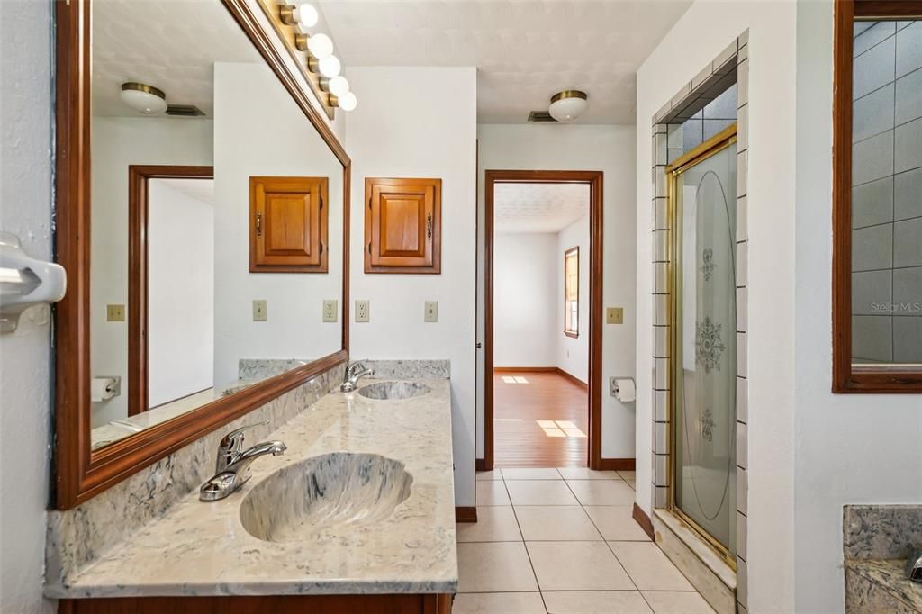 For Sale: $485,000 (3 beds, 2 baths, 1784 Square Feet)