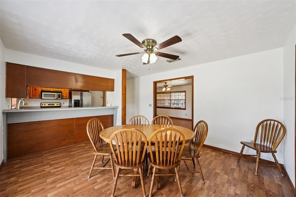 For Sale: $485,000 (3 beds, 2 baths, 1784 Square Feet)