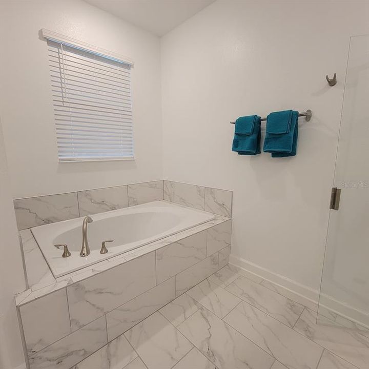 En Venta: $979,000 (8 camas, 5 baños, 4289 Pies cuadrados)