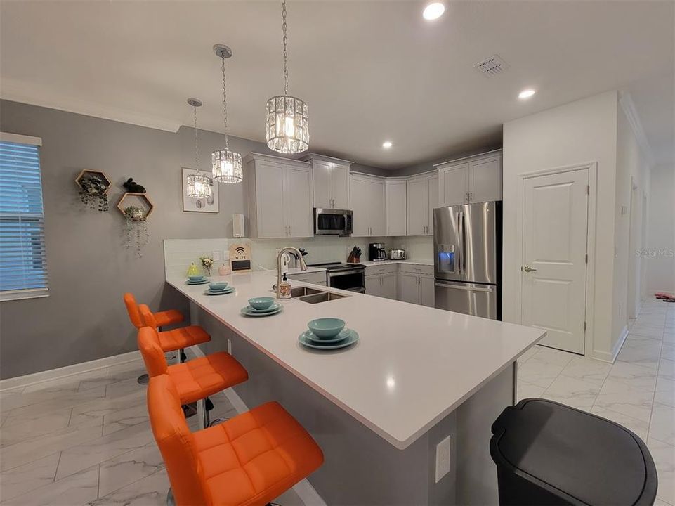 En Venta: $979,000 (8 camas, 5 baños, 4289 Pies cuadrados)