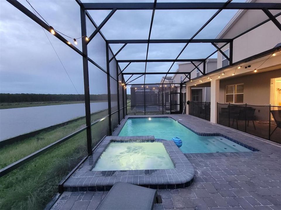 En Venta: $979,000 (8 camas, 5 baños, 4289 Pies cuadrados)