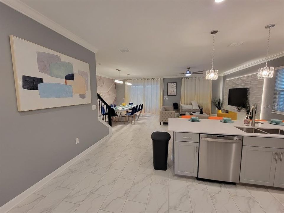 En Venta: $979,000 (8 camas, 5 baños, 4289 Pies cuadrados)