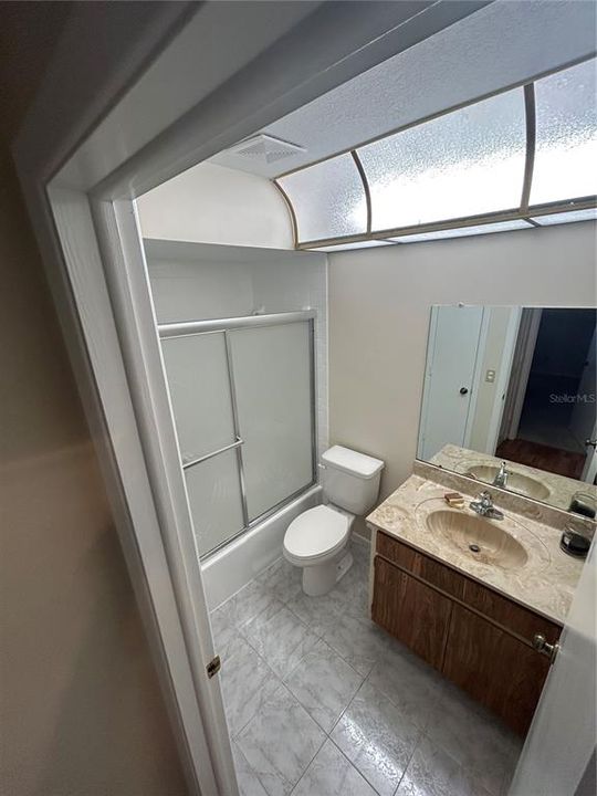 На продажу: $175,000 (2 спален, 2 ванн, 1224 Квадратных фут)