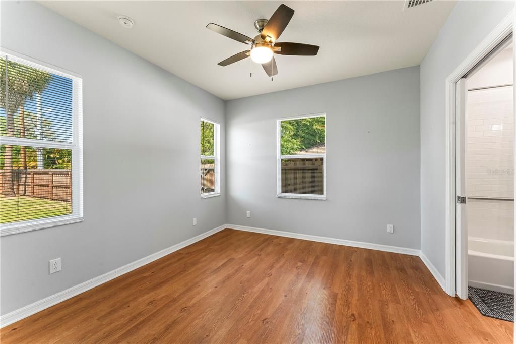 В аренду: $3,750 (4 спален, 3 ванн, 1791 Квадратных фут)