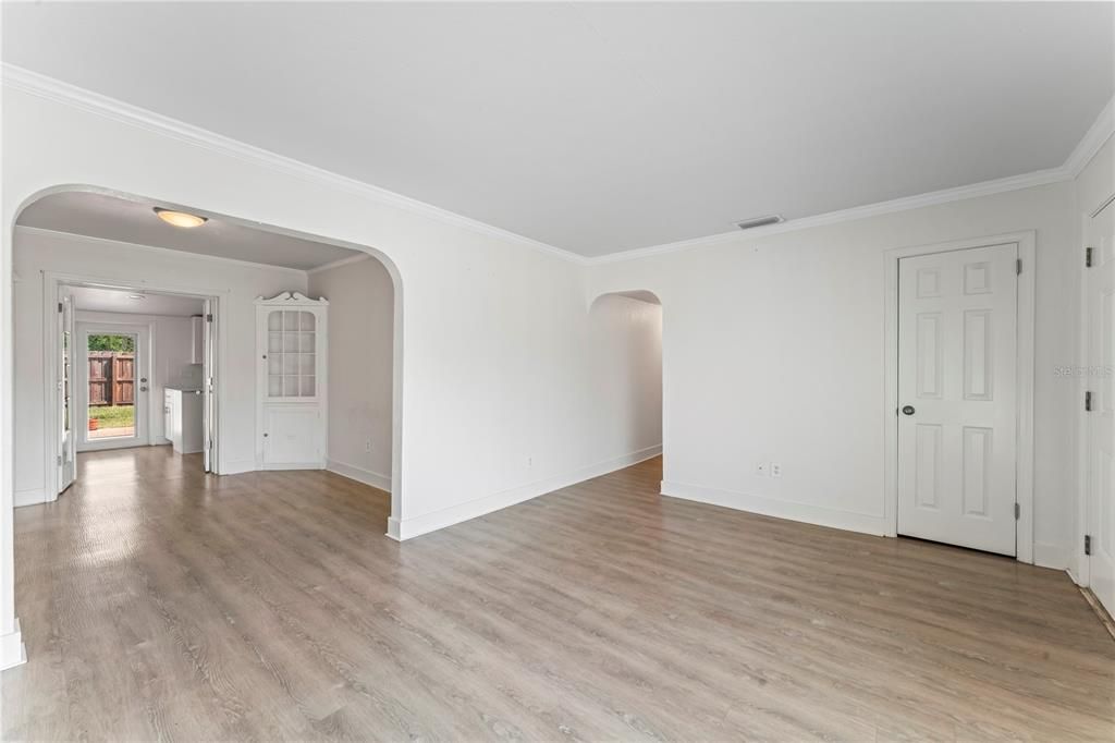 В аренду: $3,750 (4 спален, 3 ванн, 1791 Квадратных фут)