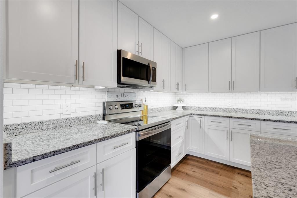 На продажу: $620,000 (5 спален, 2 ванн, 3257 Квадратных фут)