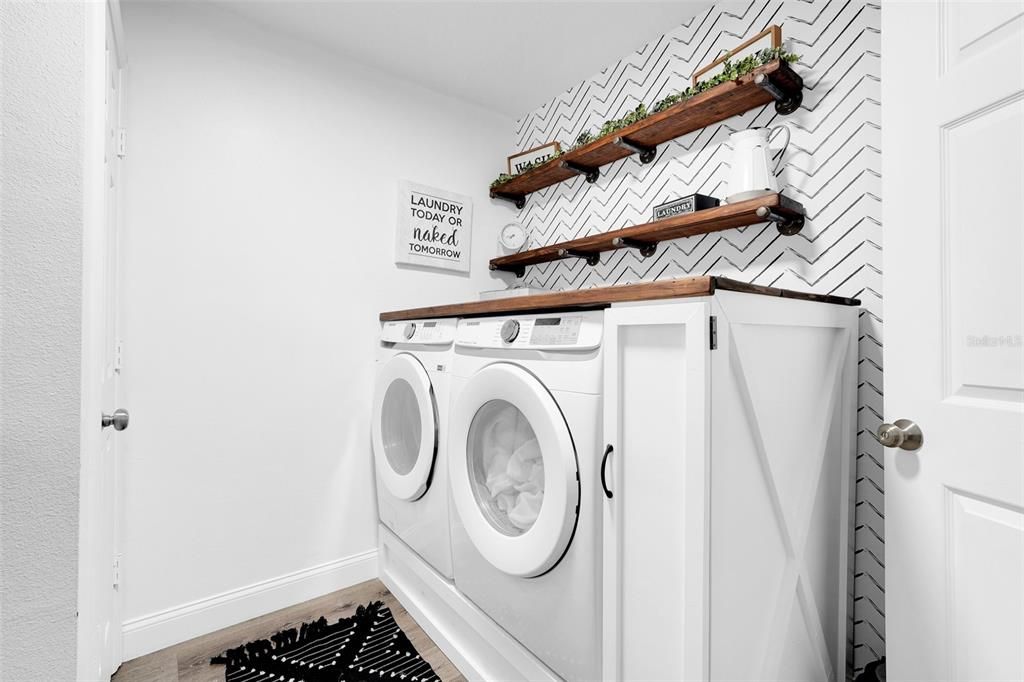 На продажу: $620,000 (5 спален, 2 ванн, 3257 Квадратных фут)