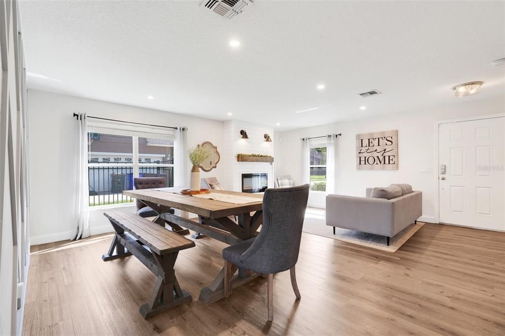 На продажу: $620,000 (5 спален, 2 ванн, 3257 Квадратных фут)