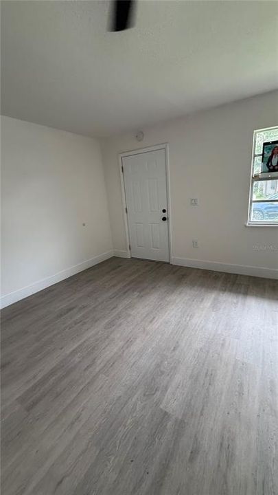 待售: $253,000 (3 贝兹, 2 浴室, 1085 平方英尺)