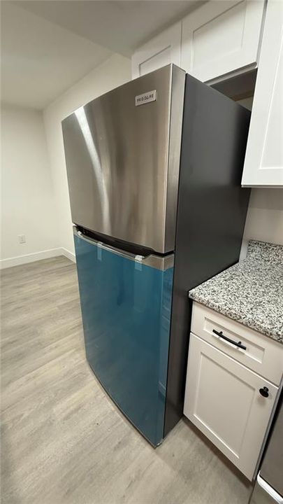 待售: $253,000 (3 贝兹, 2 浴室, 1085 平方英尺)