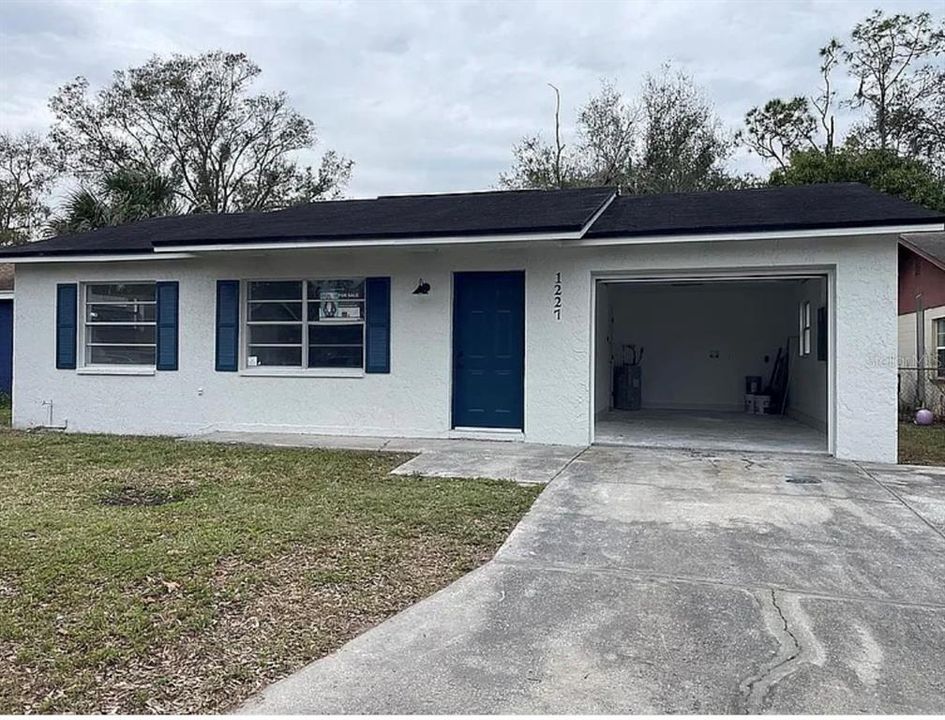 待售: $253,000 (3 贝兹, 2 浴室, 1085 平方英尺)