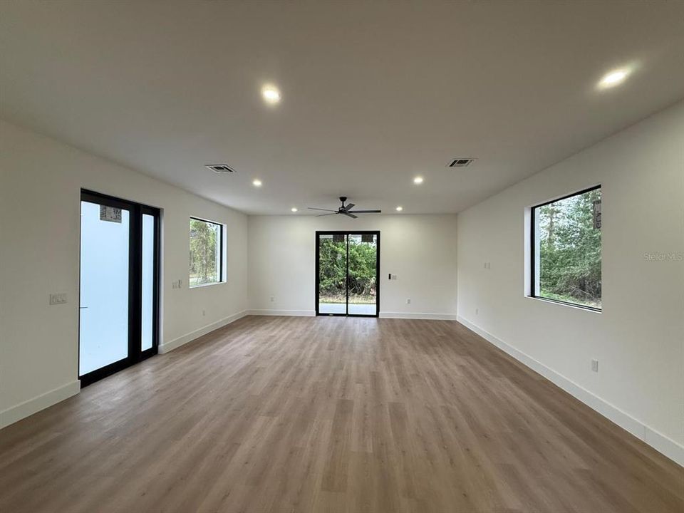 待售: $339,500 (3 贝兹, 2 浴室, 1539 平方英尺)