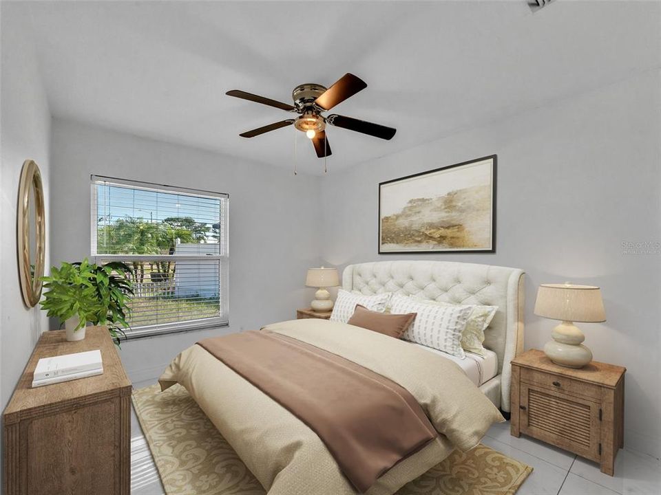 合同活跃: $395,000 (4 贝兹, 2 浴室, 2018 平方英尺)